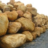 中國最大的采石基地-特供黃蠟石、駁岸假山石、
